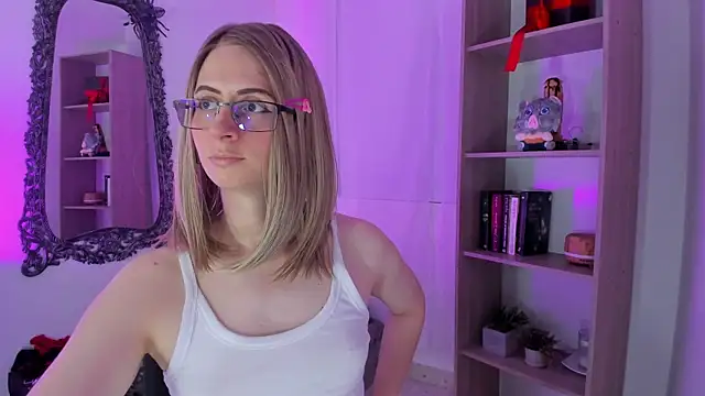 KimberlyJohnsoon online show from 11-28-25, 03:56