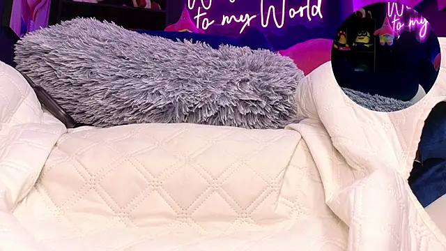 Katiehill 1 online show from 04-14-26, 09:42