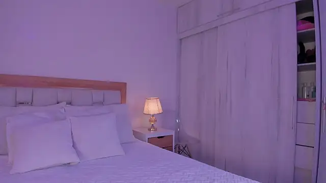 mia hank online show from 02-25-26, 11:43