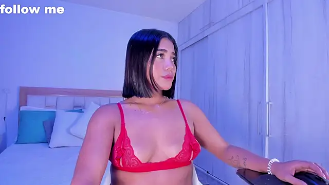 Snapshot of mia_hank chatting on 02-20-25, 11:53 mia hank online show from 02-20-25, 11:53