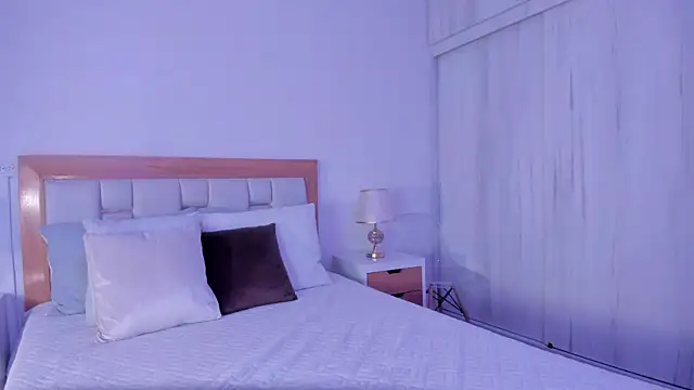 mia hank online show from 04-07-26, 11:45