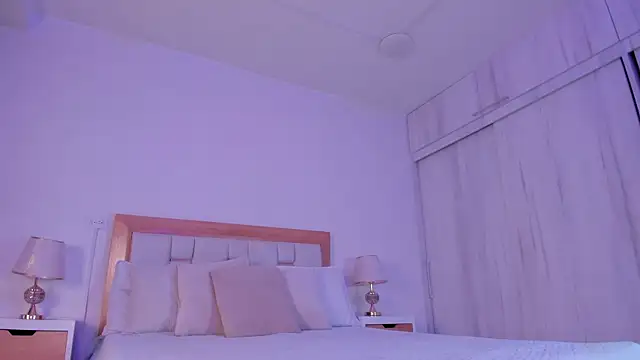 mia hank online show from 12-22-25, 11:43