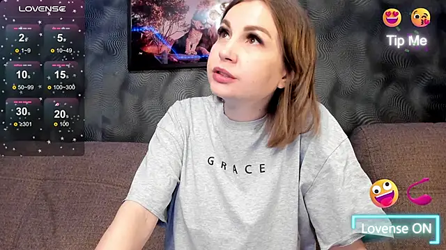 Snapshot of CassieMils chatting on 05-31-26, 05:35 CassieMils online show from 05-31-26, 05:35
