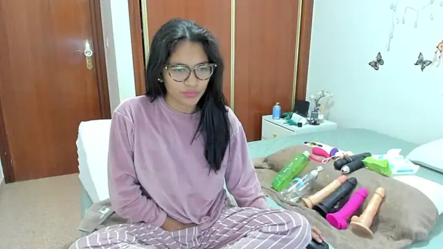 Honney sugar19 online show from 12-15-25, 12:00