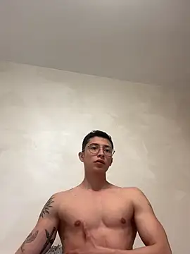 Snapshot of sebas_1122 chatting on 04-07-26, 03:36 sebas 1122 online show from 04-07-26, 03:36