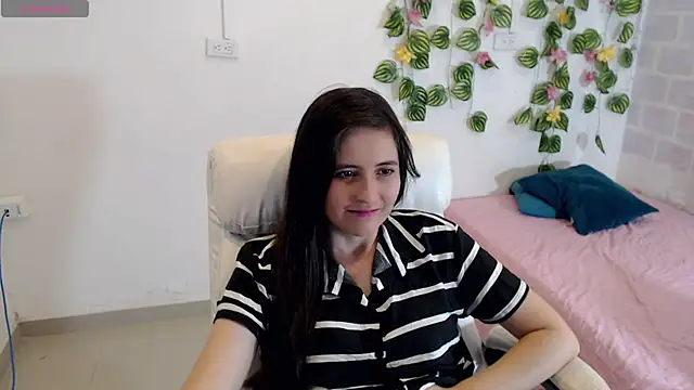 tania sweet   online show from 11-03-25, 04:54