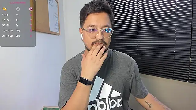 DaviidEvans  online show from 12-17-24, 10:22