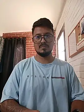 DaviidEvans  online show from 10-18-25, 02:30