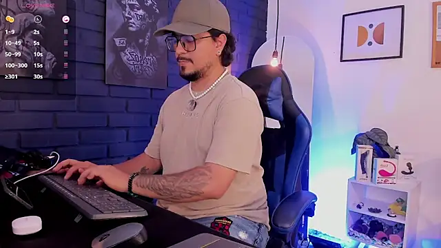 DaviidEvans  online show from 03-04-26, 09:55