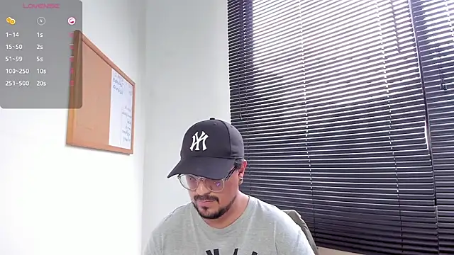 DaviidEvans  online show from 12-02-24, 05:21