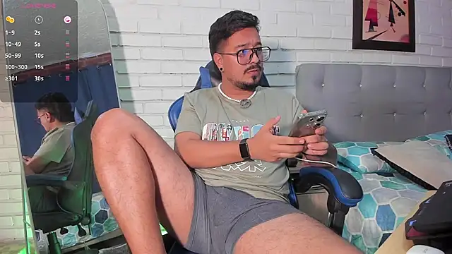 DaviidEvans  online show from 10-19-25, 06:10