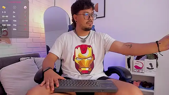 DaviidEvans  online show from 01-11-26, 04:30