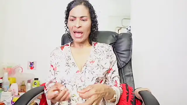 Snapshot of Aries_Mature chatting on 07-01-26, 12:44 Aries Mature online show from 07-01-26, 12:44
