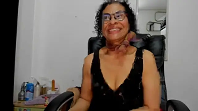 Snapshot of Aries_Mature chatting on 04-22-26, 04:14 Aries Mature online show from 04-22-26, 04:14