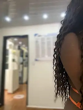 Tayra Siny online show from 03-18-25, 01:12