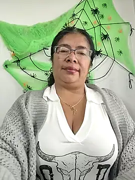 Snapshot of __valentina18 chatting on 10-11-25, 01:12   valentina18 online show from 10-11-25, 01:12