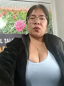 Snapshot of __valentina18 chatting on 02-13-26, 01:22 valentina18 online show from 02-13-26, 01:22