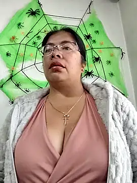 Snapshot of __valentina18 chatting on 10-09-25, 01:00   valentina18 online show from 10-09-25, 01:00