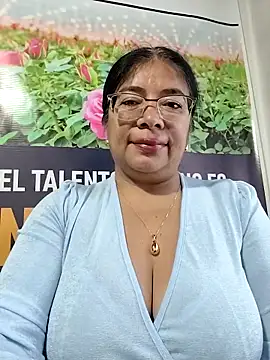   valentina18 online show from 05-07-26, 12:08