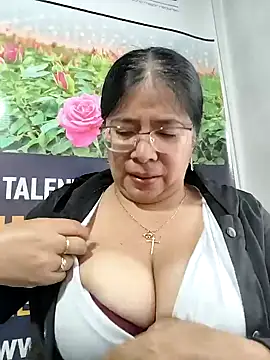   valentina18 online show from 05-14-26, 12:02