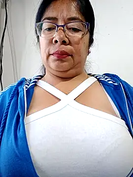 Snapshot of __valentina18 chatting on 03-08-25, 01:14   valentina18 online show from 03-08-25, 01:14