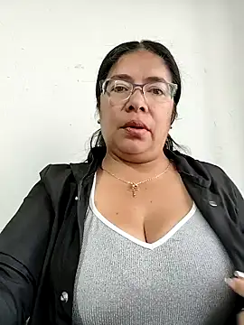 Snapshot of __valentina18 chatting on 10-04-25, 01:01   valentina18 online show from 10-04-25, 01:01