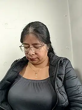   valentina18 online show from 01-13-26, 01:15