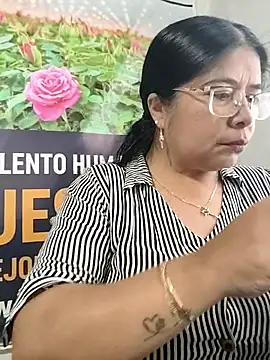 Snapshot of __valentina18 chatting on 02-25-26, 01:00 valentina18 online show from 02-25-26, 01:00