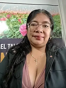   valentina18 online show from 05-15-26, 12:47