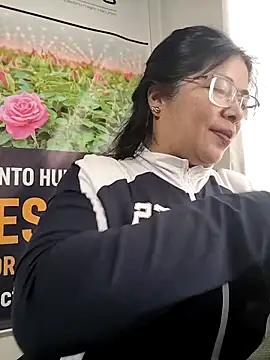 Snapshot of __valentina18 chatting on 02-14-26, 01:11 valentina18 online show from 02-14-26, 01:11