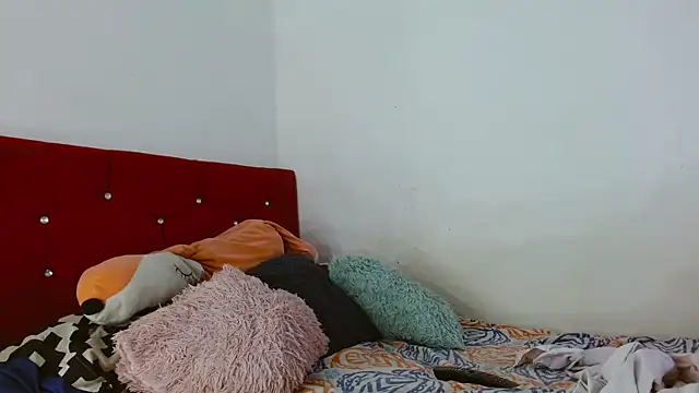 Snapshot of LAICK_01 chatting on 09-25-25, 05:30 LAICK 01 online show from 09-25-25, 05:30