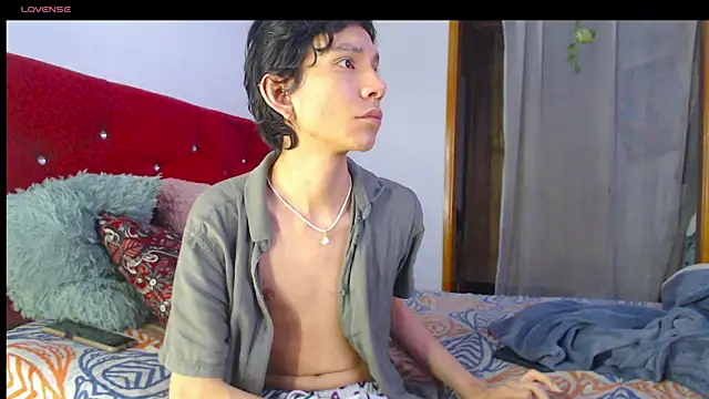 Snapshot of LAICK_01 chatting on 04-24-26, 08:38 LAICK 01 online show from 04-24-26, 08:38