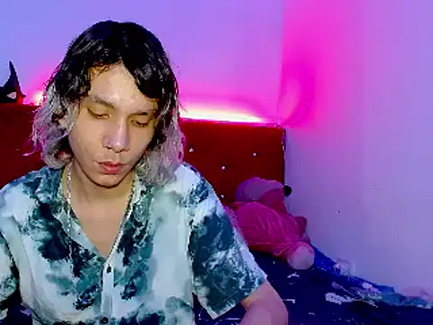 Snapshot of LAICK_01 chatting on 12-02-24, 12:13 LAICK 01 online show from 12-02-24, 12:13