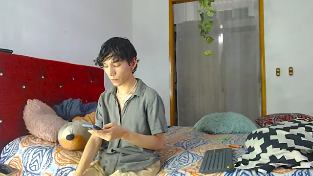 LAICK 01 online show from 04-06-26, 03:35