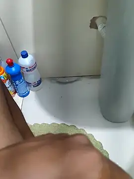 Snapshot of Arthu2r chatting on 02-20-26, 09:17 Arthu2r online show from 02-20-26, 09:17