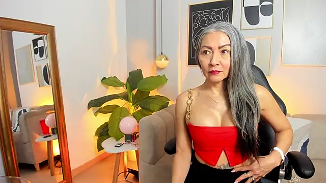  Nicoletteshea  online show from 05-16-26, 08:41