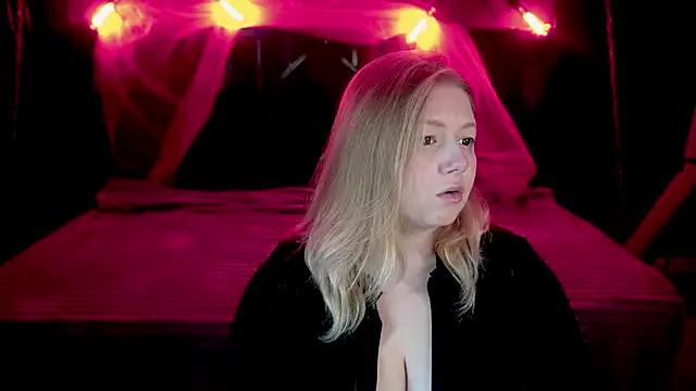 Tinker Belll online show from 11-13-25, 02:43