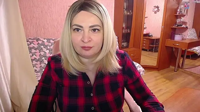 -MeowMeow online show from 04-21-26, 04:57