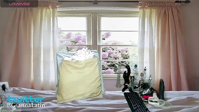 Gianna latin online show from 10-02-25, 11:08