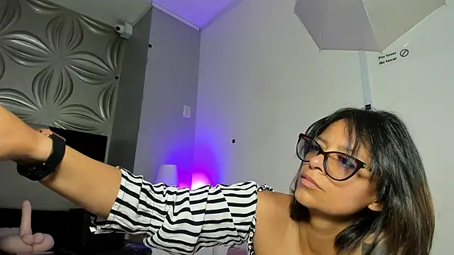 beauti wild25 online show from 06-22-26, 07:11