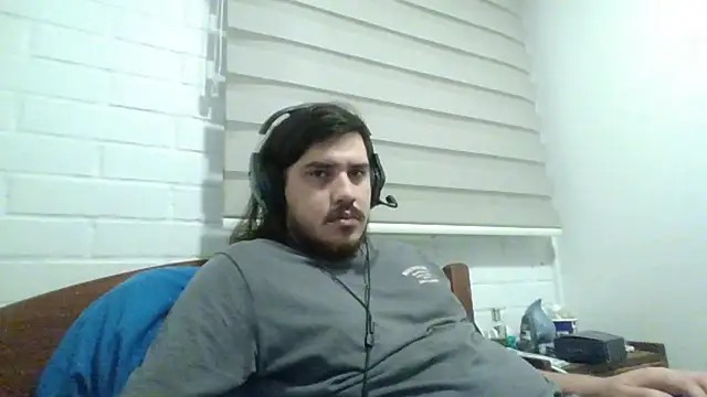 hung weeb online show from 04-04-26, 01:23