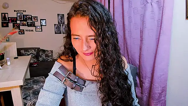 emma luxy online show from 01-17-26, 05:33