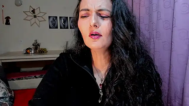 emma luxy online show from 04-08-26, 05:09