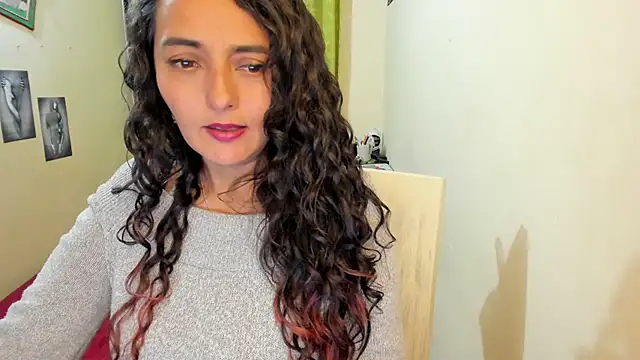 emma luxy online show from 01-03-25, 06:00