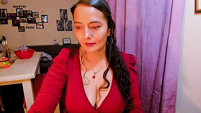 emma luxy online show from 02-25-26, 04:45