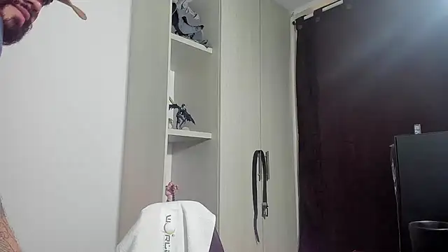 Snapshot of _Coddygold_ chatting on 10-10-25, 01:34  Coddygold  online show from 10-10-25, 01:34
