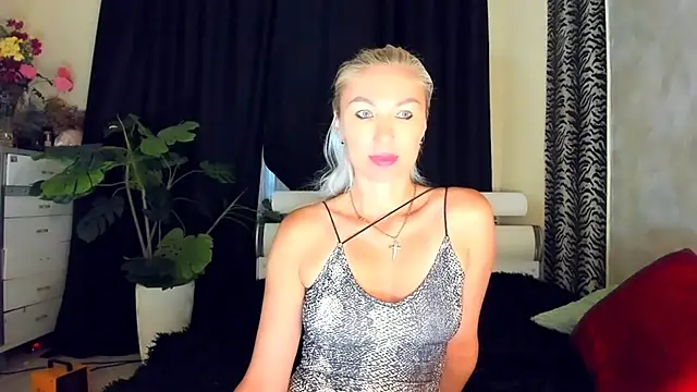 Snapshot of _SABOTAGE_ chatting on 06-20-26, 01:43 SABOTAGE online show from 06-20-26, 01:43
