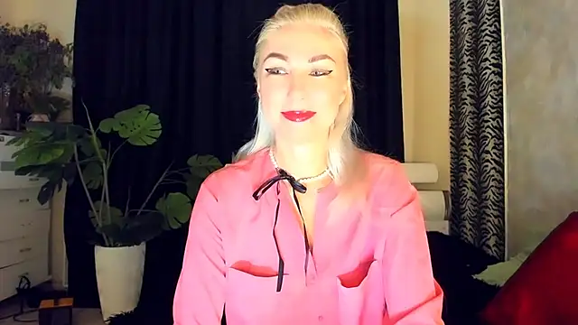 Snapshot of _SABOTAGE_ chatting on 05-17-26, 01:27 SABOTAGE online show from 05-17-26, 01:27