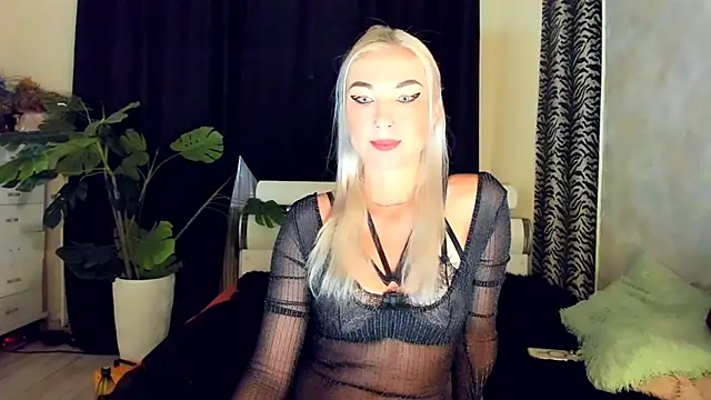 Snapshot of _SABOTAGE_ chatting on 06-13-26, 01:36 SABOTAGE online show from 06-13-26, 01:36