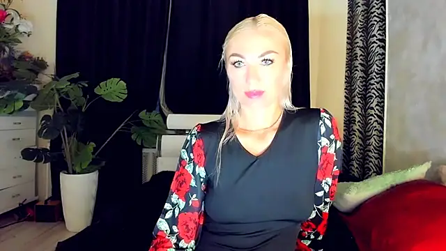 Snapshot of _SABOTAGE_ chatting on 05-26-26, 01:04 SABOTAGE online show from 05-26-26, 01:04